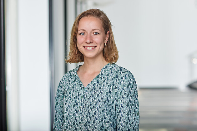 Anne Simon